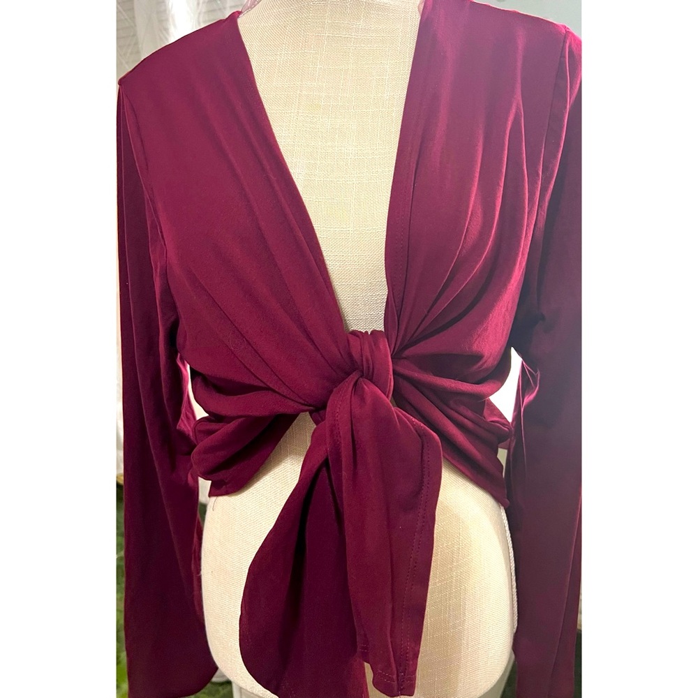 Burgundy Crop shirt with knot